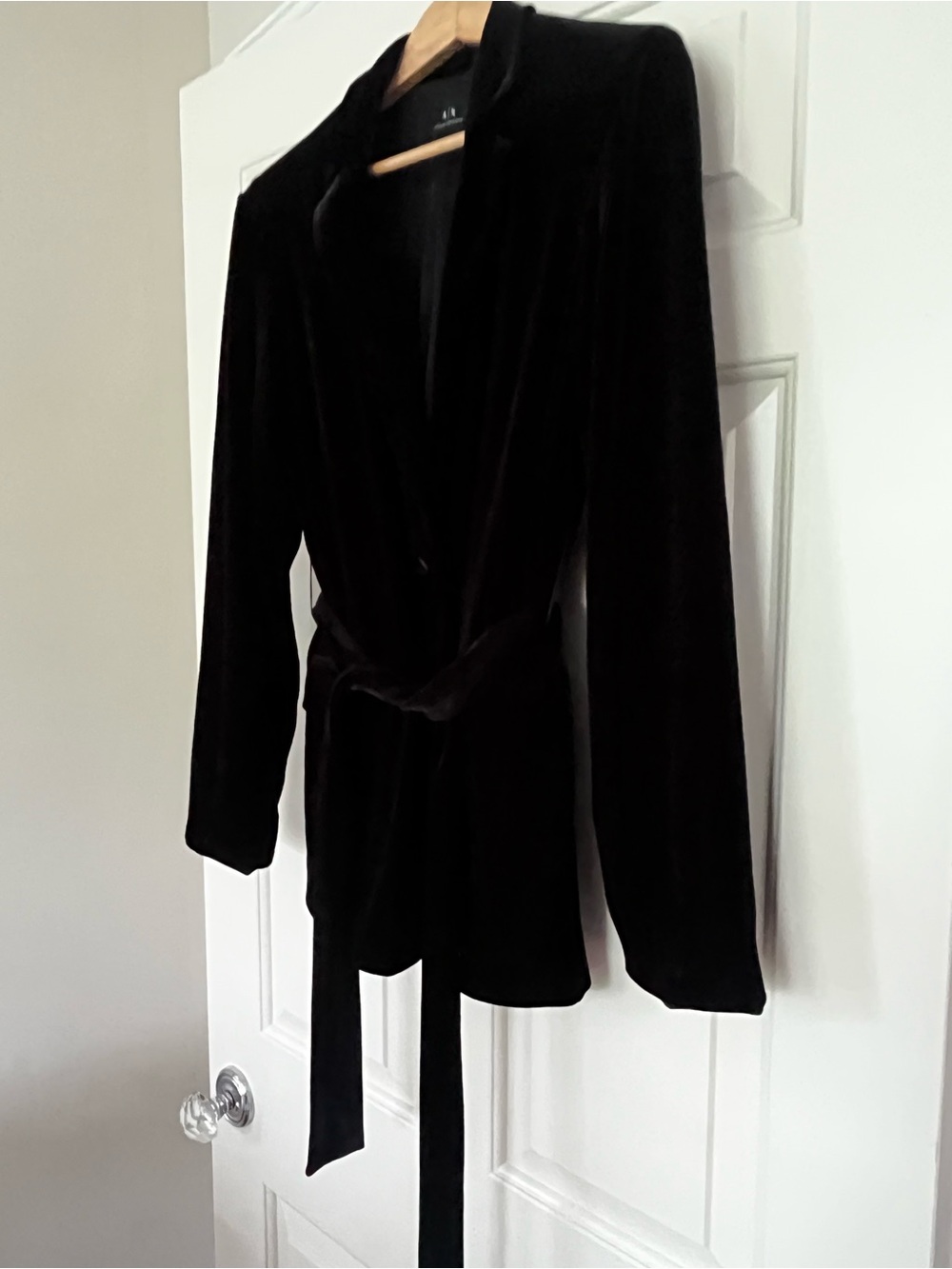 Armani Exchange Black Velvet Blazer with Notch Lapel - Picture 3 of 6